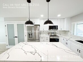 4416 E Capistrano Ave in Phoenix, AZ - Foto de edificio - Building Photo