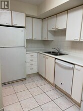 256-1256 Doris Ave in Toronto, ON - Building Photo - Building Photo
