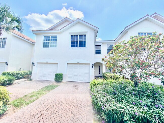 property at 1164 Oxford Ln