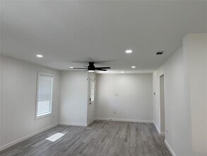 310 Sunset Ct in Arlington, TX - Building Photo - Building Photo