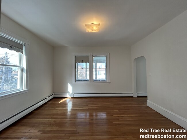 7 Aldie St, Unit 2 in Boston, MA - Building Photo - Building Photo