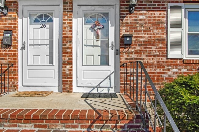 26 Moreland Ave in Dedham, MA - Building Photo - Building Photo