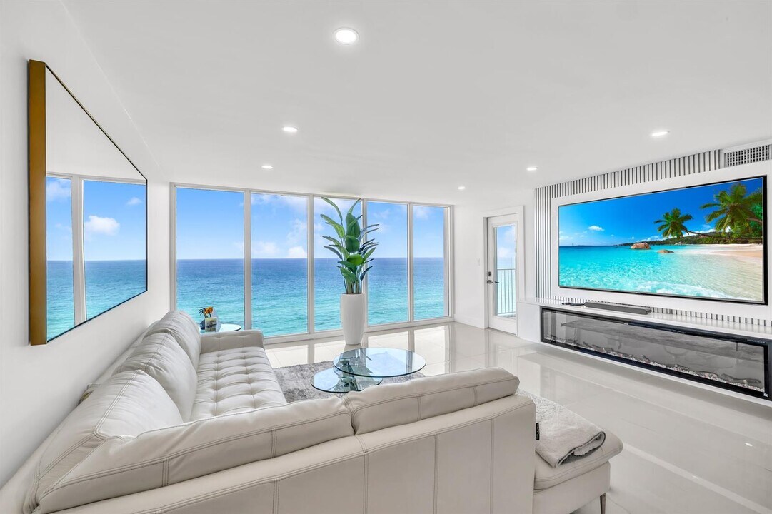 3000 S Ocean Blvd, Unit 3000 S Ocean Blvd # 1405 in Boca Raton, FL - Building Photo