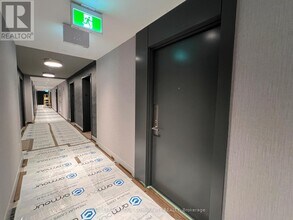 5858 Yonge St in Toronto, ON - Building Photo - Building Photo