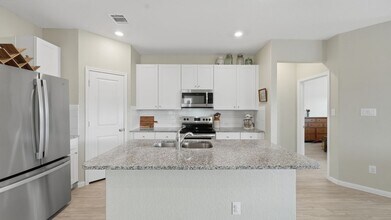 2717 San Martin Ln in Seguin, TX - Building Photo - Building Photo