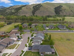 5023 Mallory Ln in Lolo, MT - Building Photo - Building Photo