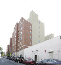 550 E 170th St in Bronx, NY - Foto de edificio - Building Photo