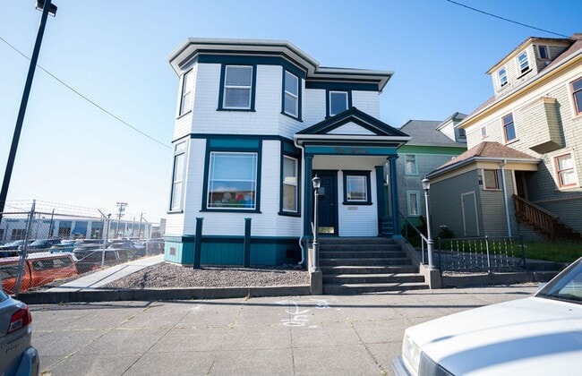 369 8th St in Eureka, CA - Building Photo - Building Photo