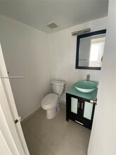 1800 Sans Souci Blvd in North Miami, FL - Building Photo - Building Photo