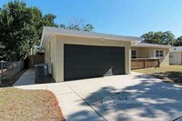 1721 Greenhill Dr in Clearwater, FL - Building Photo - Building Photo