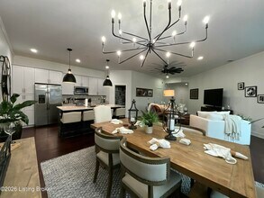 324 E Main St in Louisville, KY - Building Photo - Building Photo