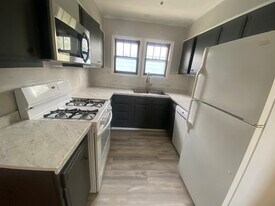 97 Helen St, Unit 1 in Binghamton, NY - Building Photo