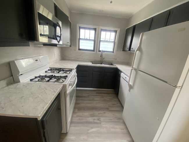 97 Helen St, Unit 1
