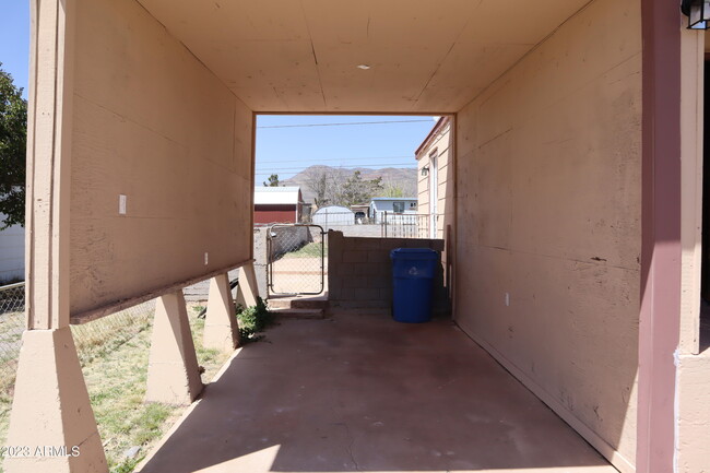 120 Cochise Dr photo'