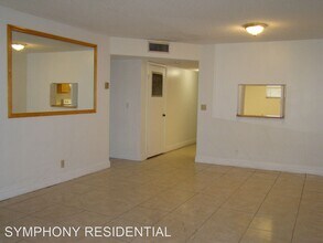 1225 Riverside Dr in Coral Springs, FL - Foto de edificio - Building Photo