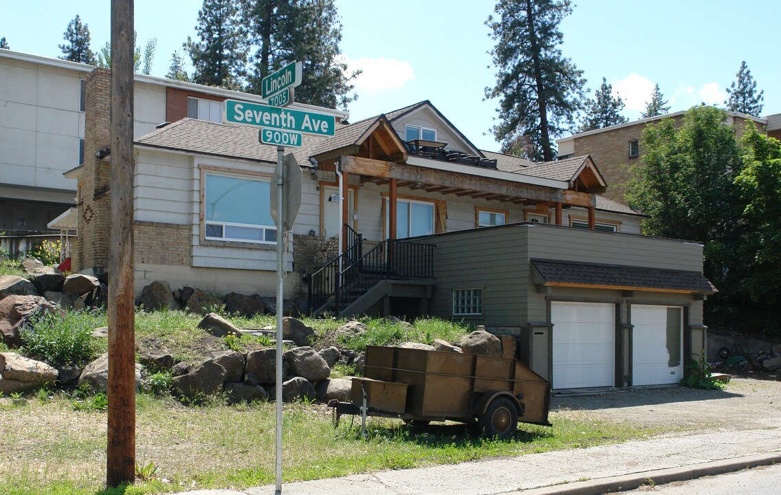 903 W 7th Ave in Spokane, WA - Building Photo