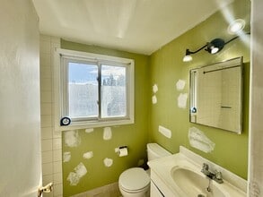 1466 Heatherington Rd in Ottawa, ON - Building Photo - Building Photo