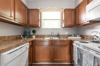 Building Photo - Richmond Commons Townhomes Apartments in Lexington, Kentucky