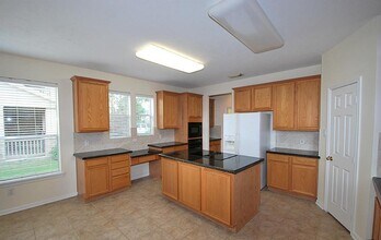 9106 Memorial Pines Way in Spring, TX - Building Photo - Building Photo