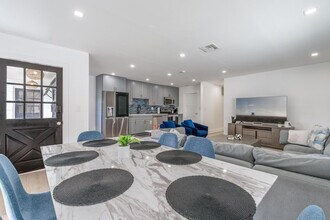 825-827-827 SW 14th St in Fort Lauderdale, FL - Building Photo - Building Photo