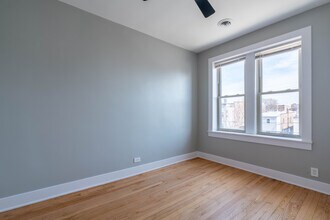 6239 N Western Ave, Unit #311 in Chicago, IL - Building Photo - Building Photo