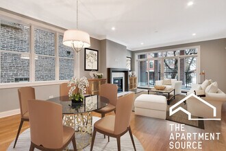 2320 N Southport Ave, Unit 1S in Chicago, IL - Foto de edificio - Building Photo