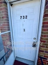 732 Idlewood Ave in Carnegie, PA - Building Photo - Building Photo