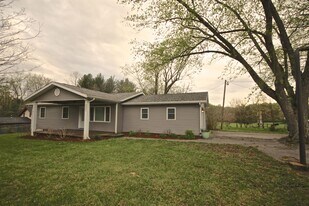 3801 W Woodyard Rd in Bloomington, IN - Building Photo