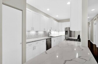 550 W Fulton St, Unit 403 in Chicago, IL - Foto de edificio - Building Photo