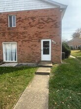 9684 Hagel Cir in Lorton, VA - Foto de edificio - Building Photo