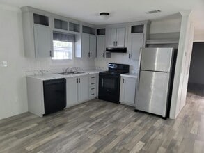 12344 Seminole Blvd in Largo, FL - Building Photo - Building Photo
