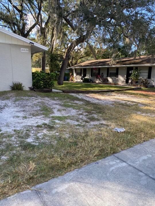 10020 N 15th St in Tampa, FL - Building Photo