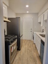 7886 Locksley Rd in Houston, TX - Building Photo