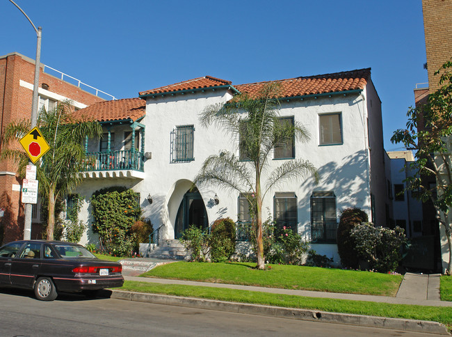 450 S Cochran Ave in Los Angeles, CA - Foto de edificio - Building Photo