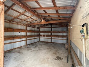 3274 I-35, Unit H112 in Natalia, TX - Building Photo - Building Photo