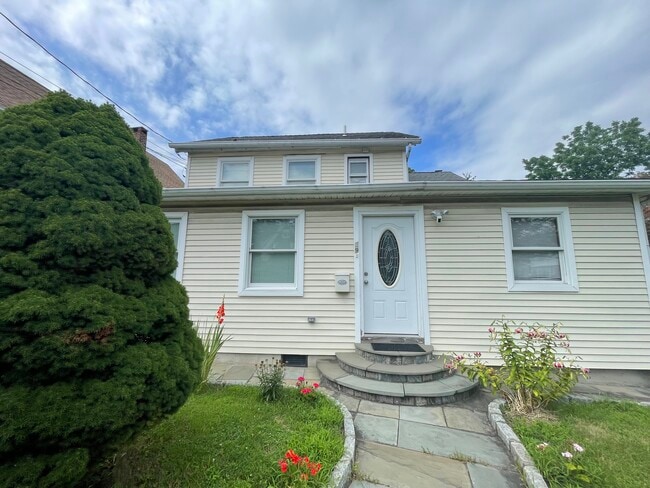39 Upper Croton Ave, Unit #2