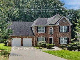 320 Birchmere Close SW in Atlanta, GA - Building Photo