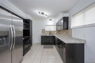 26211 Linwood St in Roseville, MI - Building Photo - Building Photo