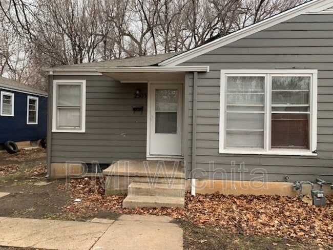 property at 2303 S Belmont St
