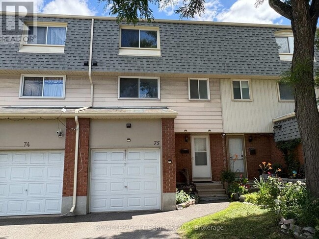 property at 2415-2415 Southvale Crescent