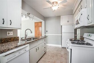 304 Fairlawn Rd in Louisville, KY - Building Photo - Building Photo