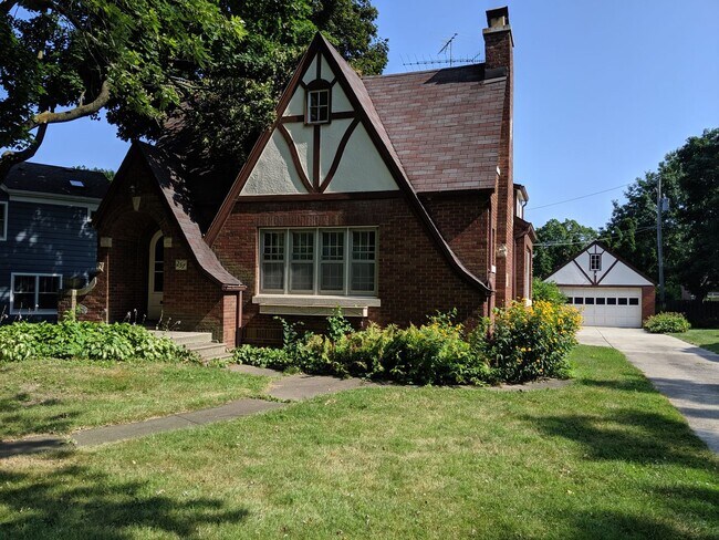 property at 257 Rolfe Rd