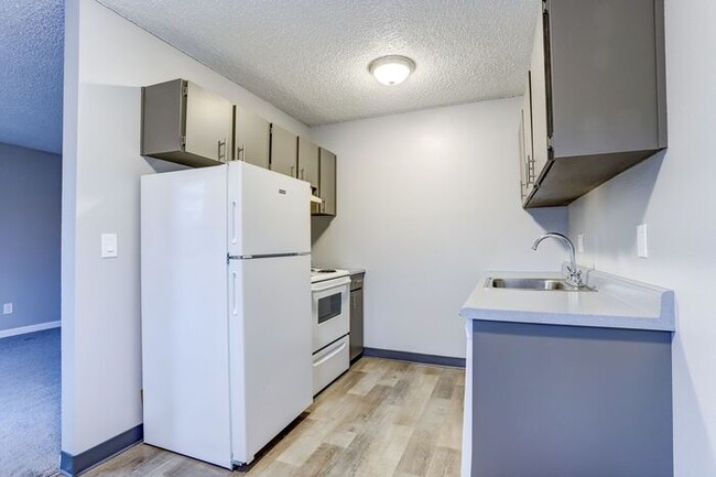 2636 SE 160th Ave in Portland, OR - Building Photo - Building Photo