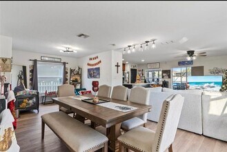 3204 Whitley Bay Ct in Land O Lakes, FL - Foto de edificio - Building Photo