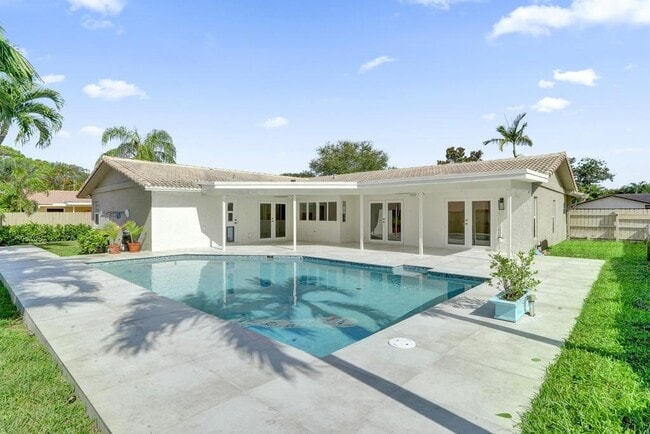 2382 NW 31st St in Boca Raton, FL - Building Photo - Building Photo