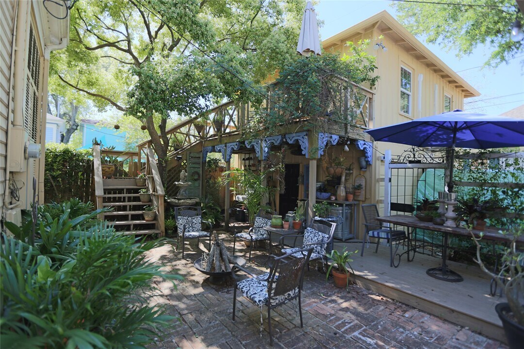 2602 Ursuline St in Galveston, TX - Foto de edificio