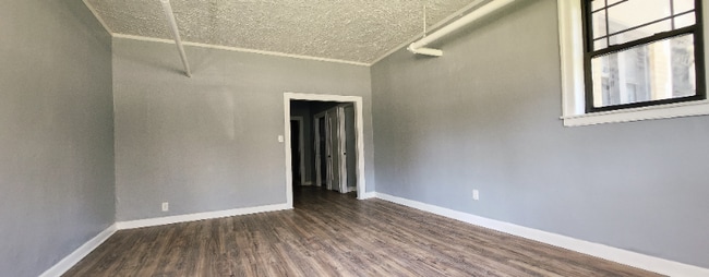 8004 S Eberhart Ave in Chicago, IL - Building Photo - Building Photo