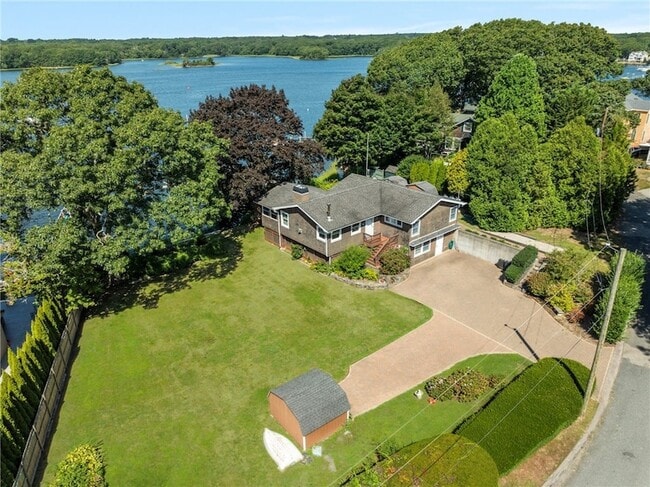 14 Betty Hill Rd in Narragansett, RI - Building Photo - Building Photo