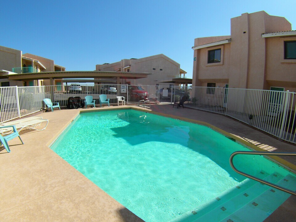 3400 Sunriver Rd in Bullhead City, AZ - Building Photo