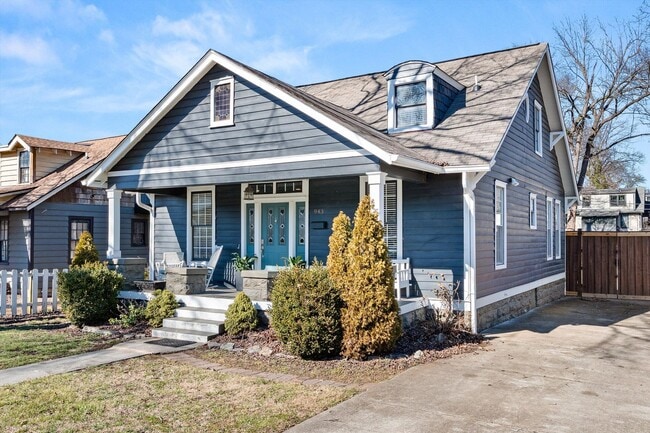 943 W Eastland Ave in Nashville, TN - Building Photo - Building Photo